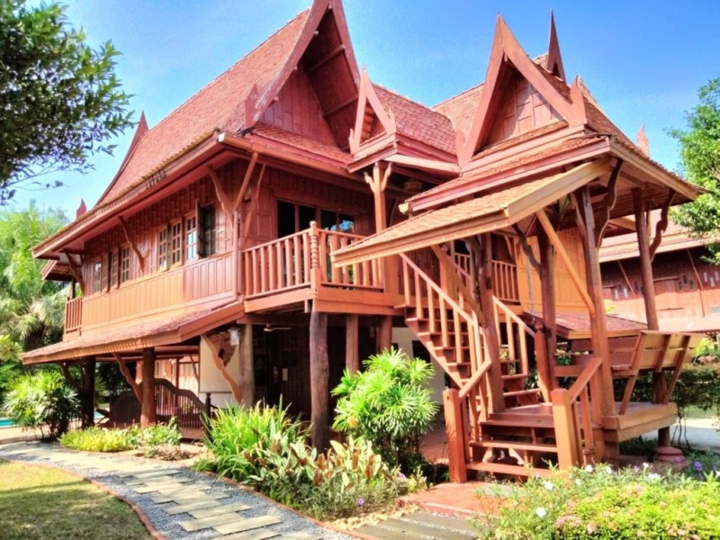 Hot DEAL!! Thai-Style Pool Villa in a Prime Location Thalang, Phuket Close to the Beach and Major Shopping Malls