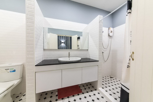 [ให้เช่า] FOR RENT TOWNHOUSE KRUNGTHEP – NONTHABURI 31 / 2 bedrooms 2 bathrooms / 20 Sqw. 140 Sqm. **25,000** CLOSE TO SKYTRAIN BANGSON STATION