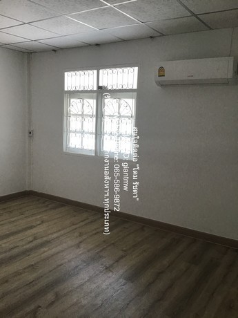 townhouse ทาวน์เฮ้าส์ งามวงศ์วาน อสังหาดี อยู่ในเขตชุมชน และสามารถใช้ทางเข้า-ออกได้หลายเส้นทาง (ใกล้ทางด่วน & ใกล้ห้างสร
