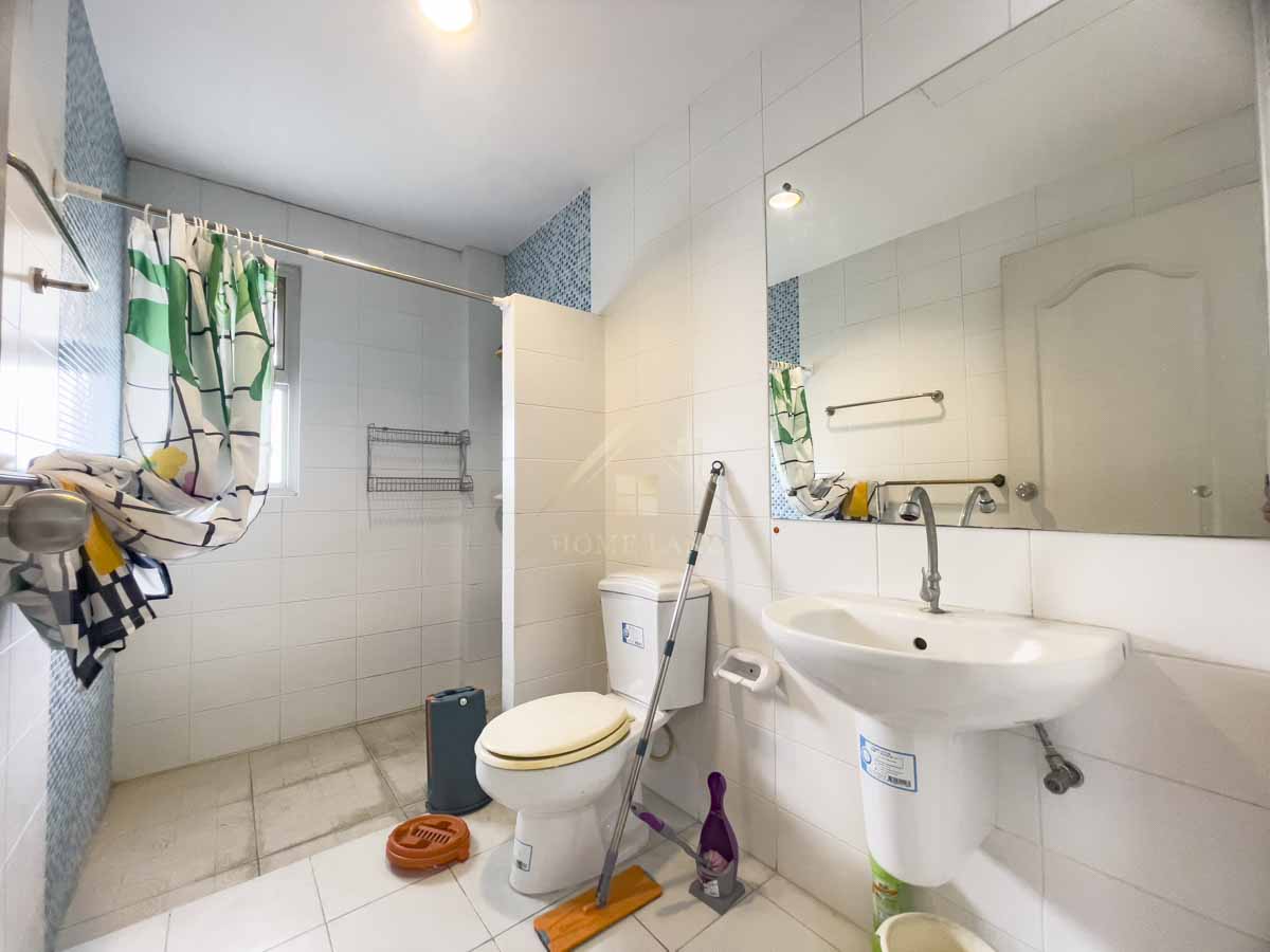ทาวน์โฮม 3 ชั้น วิสต้า อเวนิว เพชรเกษม 81 ( Vista Avenue Petchkasem 81 ) หลังมุม