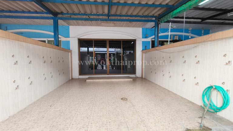 ทาวน์เฮ้าส์ หมู่บ้านมนวดี พาร์ค2 ถ.วัดลาดปลาดุก บางบัวทอง นนทบุรี