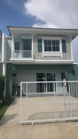 เช่า บ้านแฝด โครงการ villaggio ประชาอุทิศ90 ใกล้ทางด่วน เดินทางสะดวก