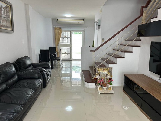 [ให้เช่า] FOR RENT URBAN SATHORN / 3 bedrooms 3 bathrooms / 23 Sqw. 180 Sqm. **35,000** CLOSE TO SKYTRAIN BTS BANGWA