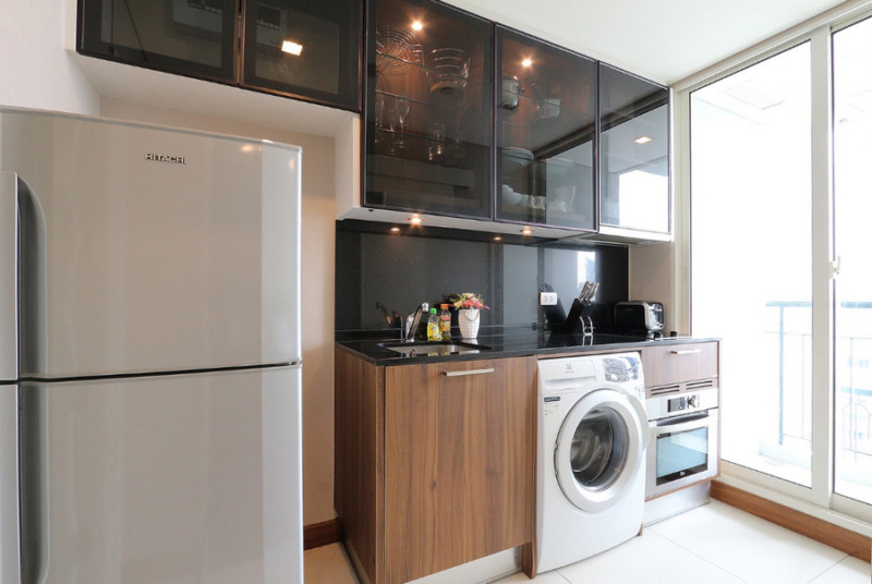 คอนโด ไอวี่ ทองหล่อ มี 2 unit 36 ตารางเมตร ชั้น19,20 วิวหันไปทาง J Avenue เฟอร์ built in