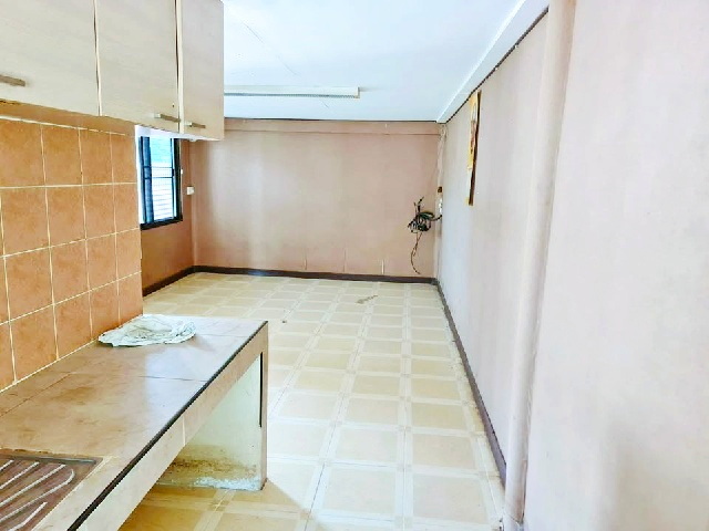 PTTลำลูกกาคลอง8 บ้านเดี่ยวชั้นเดียว 100ตร.วา. 200ตร.ม. ไฟฟ้า 3 เฟส โรงเรียนเตรียมอุดม ปทุมธานี ม.อีสเทิร์นเอเชีย 6.9 กม.