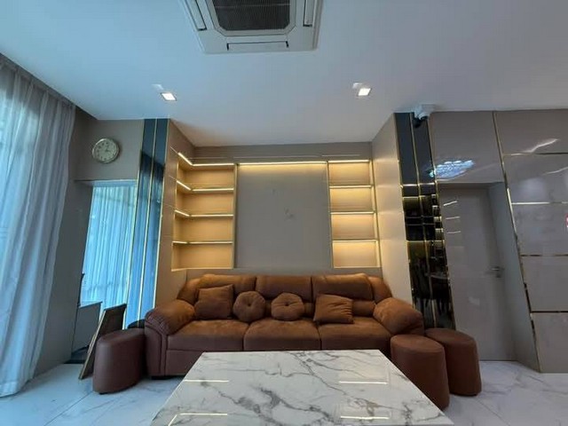 ให้เช่า บ้านเดี่ยว บางกอก บูเลอวาร์ด ศรีนครินทร์บางนา ใกล้ Megabangna