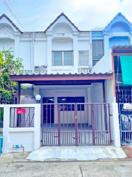 ราชภัฏจันทรเกษม 3.8 กม ทาวน์เฮาส์ 2 ชั้น รีโนเวทใหม่ 3 นอน 2 น้ำ 22ตร.วา.162 ตร.ม.ม