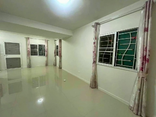 รร.นานาชาติดราก้อน 2.7 กม.ทาวน์เฮ้าส์ 2 ชั้น สไตล์ Modern 3 นอน 2 น้ำ ไม่มีเฟอร์ 24 ตร.วา.200 ตร.ม แยกบางคูเวียง เดินทาง