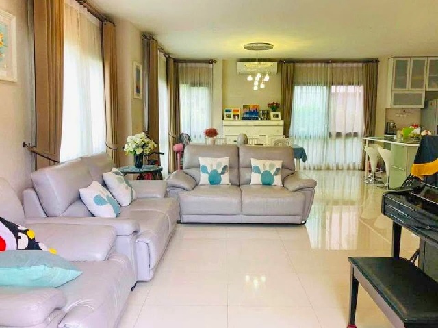 คฤหาสน์ The City Bangna km.7 เมกา บางนา 1.8 กม MRT ศรีลาซาล 3.4 กม. บ้านเดี่ยว 2 ชั้น 340 ตร.ม.102 ตร.วา. คอนคอร์เดียน 7