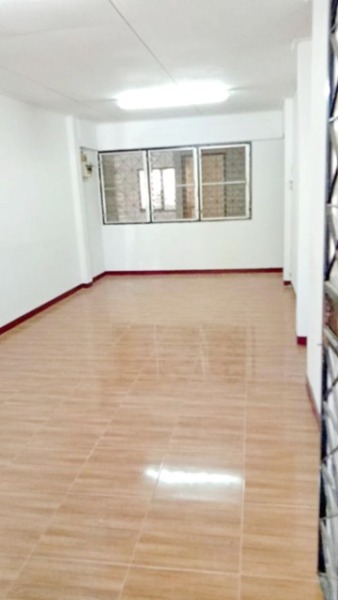 บ้านเดี่ยวให้เช่า 4นอน 62 ตรว. Heathfield Inter Sch. 2.9กม. RAIS 3กม.242 ตรม. สัมมากรเพลส500ม. ถนนรามคำแหง106-114 2น้ำ 3
