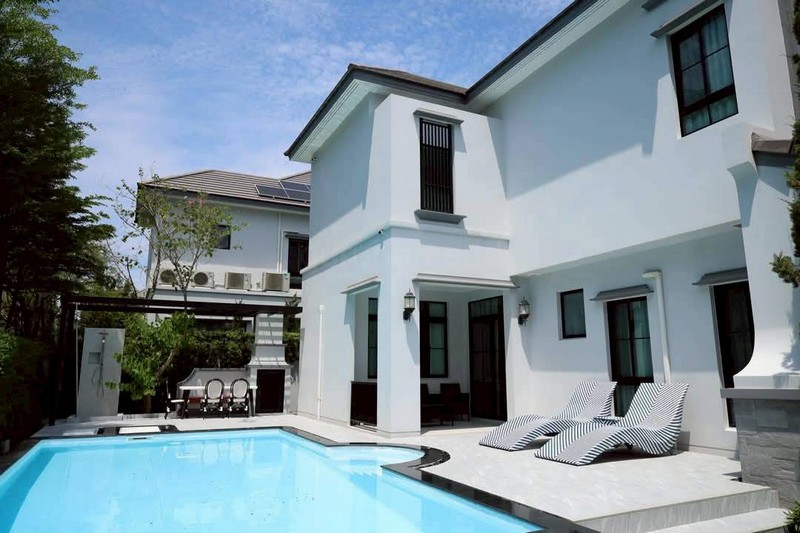 ขายหรือให้เช่า บ้านพร้อมสระว่ายน้ำ Pool Villa มบ.นันทวัน พระราม9 บ้านหันทิศใต้ แปลงหัวมุม มีความเป็นส่วนตัว – ghd000576