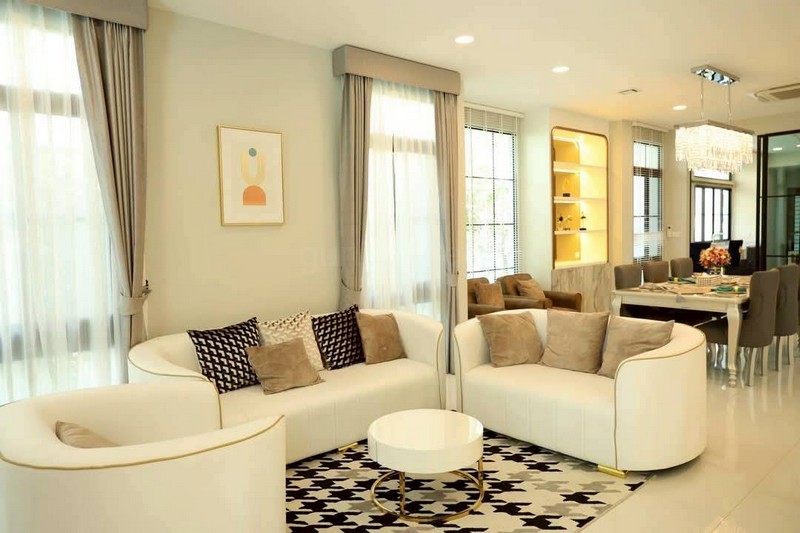 ขายหรือให้เช่า บ้านพร้อมสระว่ายน้ำ Pool Villa มบ.นันทวัน พระราม9 บ้านหันทิศใต้ แปลงหัวมุม มีความเป็นส่วนตัว – ghd000576