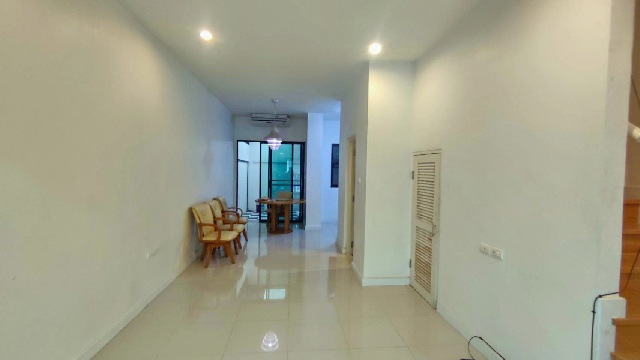 ตลาดสำเพ็ง 2 450ม. ถ.สาทร-กัลปพฤกษ์ ให้เช่าทาวน์โฮม 3 ชั้นหลังมุม 23 ตร.วา.280 ตร.ม.ติดถนนใหญ่ MRT หลักสอง ไพโอเนียร์ส 9