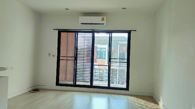 ถ.สาทร-กัลปพฤกษ์ ตลาดสำเพ็ง 2 450ม.ให้เช่าทาวน์โฮม 3 ชั้นหลังมุม 23 ตร.วา.280 ตร.ม.ติดถนนใหญ่ MRT หลักสอง ไพโอเนียร์ส 9.