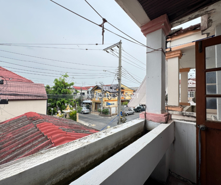 ทาวน์เฮ้าส์ 2 ชั้น หมู่บ้านลภาวัน 3 เสาธงหิน บางใหญ่ (หน้าบ้านไม่ชนใคร) ถนนกาญจนาภิเษก ใกล้เซ็นทรัลเวสต์เกต