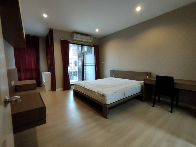 ขายพร้อมผู้เช่าทาวน์โฮม 3 ชั้น ม.ซิกเนเจอร์ เพชรเกษม 69 Built-in สวยพร้อมเฟอร์นิเจอร์