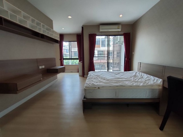 ขายพร้อมผู้เช่าทาวน์โฮม 3 ชั้น ม.ซิกเนเจอร์ เพชรเกษม 69 Built-in สวยพร้อมเฟอร์นิเจอร์