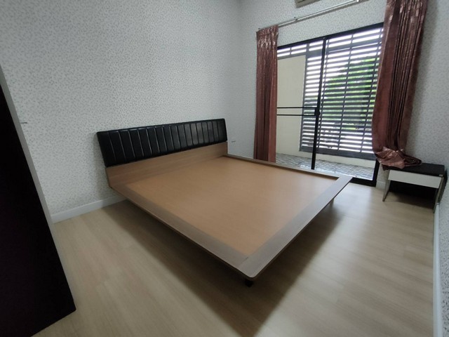 ขายพร้อมผู้เช่าทาวน์โฮม 3 ชั้น ม.ซิกเนเจอร์ เพชรเกษม 69 Built-in สวยพร้อมเฟอร์นิเจอร์