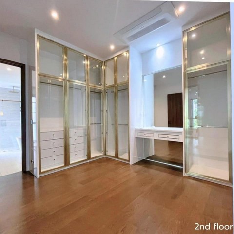 ให้เช่าบ้านเดี่ยว 3 ชั้น ม.Bugaan กรุงเทพกรีฑา ตกแต่งพร้อมเฟอร์นิเจอร์