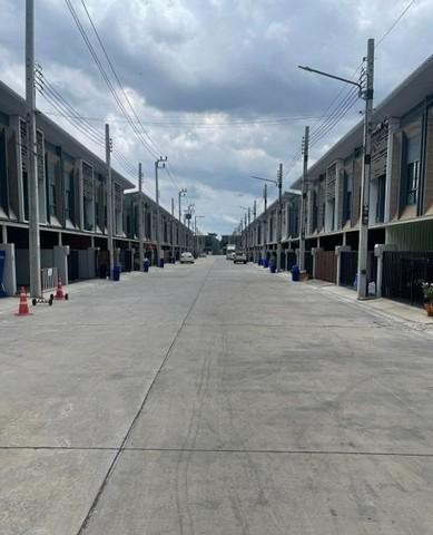 ทาวน์โฮม 3 ชั้นหมู่บ้านเดอะวิชั่น ลาดพร้าว-นวมินทร์ เหมาะสำหรับพักอาศัย หรือทำออฟฟิศ