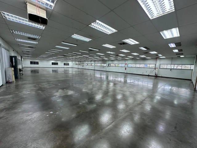 M85ขายโรงงาน เนื้อที่ 4 ไร่ พื้นสีม่วง นิคมนำไกร ลาดกระบัง ถนนหลวงแพ่ง ใกล้มอเตอร์เวย์