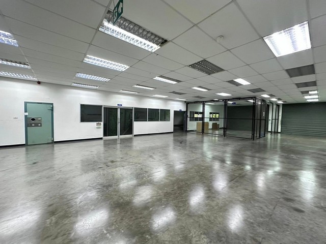 M85ขายโรงงาน เนื้อที่ 4 ไร่ พื้นสีม่วง นิคมนำไกร ลาดกระบัง ถนนหลวงแพ่ง ใกล้มอเตอร์เวย์
