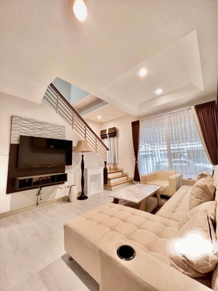 ทำเลคนรวย กรุงเทพกรีฑา APLบ้านทับช้าง 600 ม.พระราม9 ให้เช่า 3 ชั้น 250ตร.ม. บ้านกลางเมือง ม.แสตมฟอร์ด 3.3 กม. 3-4นอน คฤห