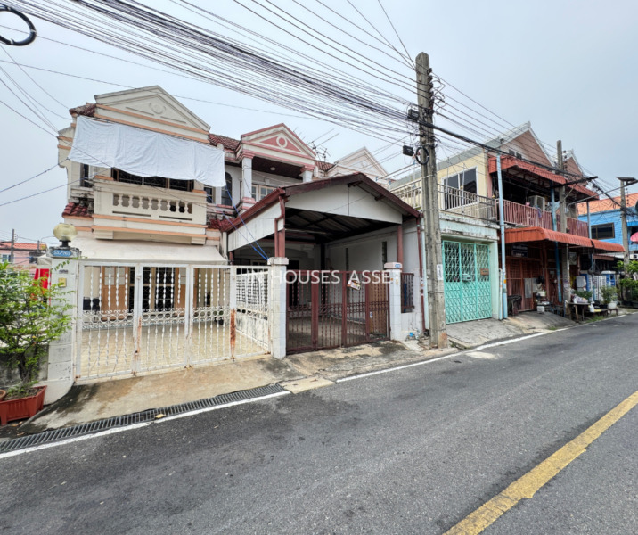 ทาวน์เฮ้าส์ 2 ชั้น หมู่บ้านลภาวัน 3 เสาธงหิน บางใหญ่ (หน้าบ้านไม่ชนใคร) ถนนกาญจนาภิเษก ใกล้เซ็นทรัลเวสต์เกต