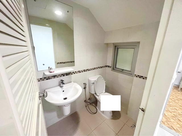MRTศรีนครินทร์38 700ม.หัวมุม 21ตร.วา.250ตร.ม.ม.ดุสิตธานี 1.2กม 3นอน 2น้ำ พาราไดซ์ พาร์ค 1.9กม.