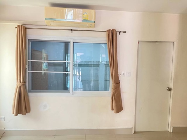 สามวา MRT มีนบุรี 1.4 กม.ทาวน์เฮาส์ 2 ชั้น 20 ตร.วา.160ตร.ม 3นอน 2น้ำ ตลาดนัดจตุจักร 2 มีนบุรี 800 ม. ถ.สุวินทวงศ์ สามวา