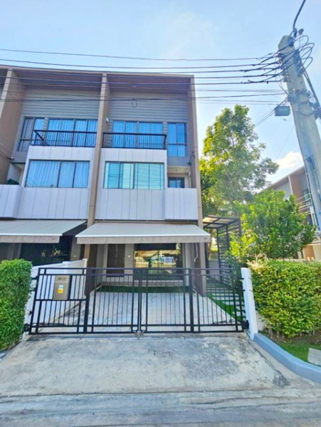 ตลาดออเงิน900ม ให้เช่าทาวน์โฮม 3ชั้น หลังมุม 25ตร.วา.MRTมัยลาภ 3.9กม.300ตร.ม. บ้านกลางเมือง 3นอน 3น้ำ สุขาภิบาล5