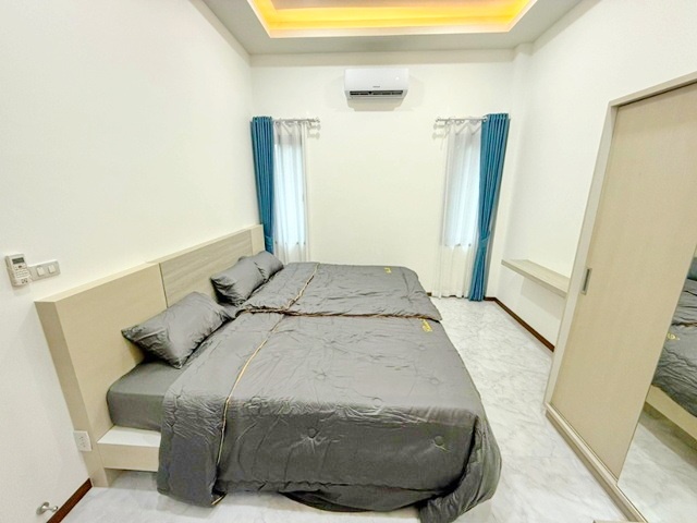 ตลาดโรงโป๊ะ 900 ม.ให้เช่าพูลวิลล่าหรู 82ตร.วา.240 ตร.ม. บางละมุง 15-21 รร.นานาชาติรีเจนท์ พัทยา 3.1 กม.3 นอน3 น้ำ เทคนิค
