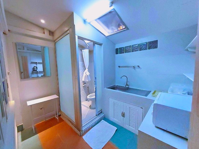 เซ็นทรัล ภูเก็ต 400 ม.เมืองภูเก็ต รร.นานาชาติเฮดสตาร์ท 700 ม.2 นอน ให้เช่าทาวน์เฮาส์ 18 ตร.วา.72 ตร.ม. 1 น้ำ เฟอร์ รพ.กร