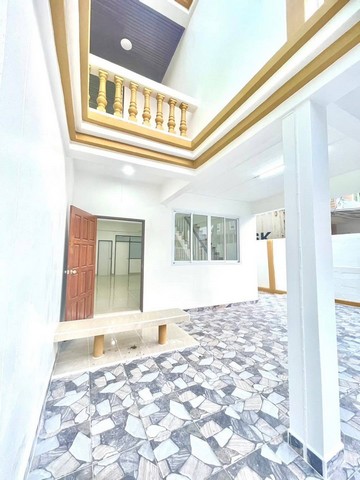 ขาย เช่า บ้านทาวเฮาว์หลังริม 32 ตารางวา ม.บ ชวนใจนิเวศน์ 3ห้องนอน 2ห้องน้ำ