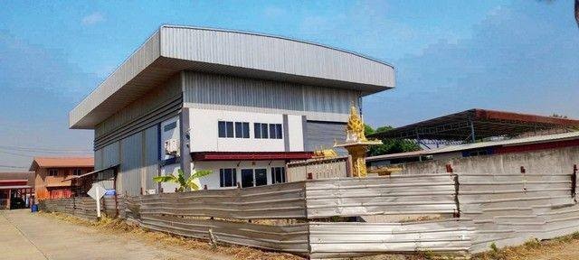ขายโรงงานบ่อวินศรีราชาชลบุรีบนเนื้อที่298ตรว. พื้นที่สีเหลือง พื้นที่ใช้สอย 327 ตรม. มีออฟฟิต2ชั้น มีใบอนุญาต รง 4