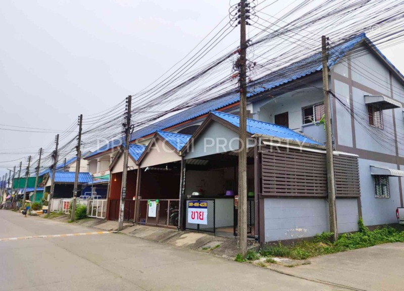 ขายทาวน์เฮ้าส์ 2 ชั้น 16 ตร.ว. ใกล้ ม.แม่ฟ้าหลวง หมู่บ้านฟ้าไทย จ.เชียงราย