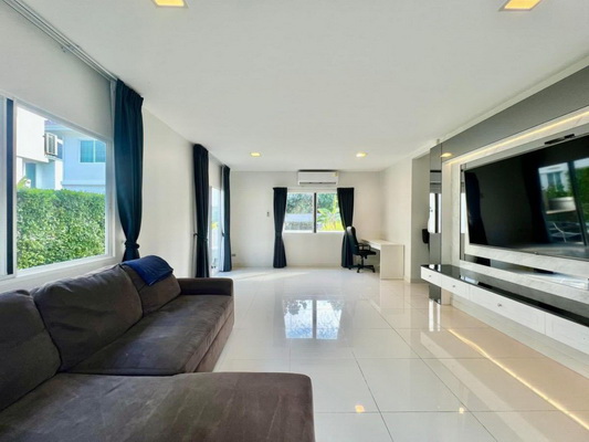[ให้เช่า] FOR RENT PERFECT PLACE WONGWAEN – RAMKHAMHAENG / 3 bedrooms 3 bathrooms / 50 Sqw. 160 Sqm. **55,000** CLOSE TO BRIGHTON COLLEGE BANGKOK