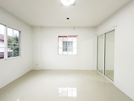 ขาย บ้านแฝด หลังมุม ทำเลบางกร่าง นนทบุรี ใกล้ถนนราชพฤกษ์ (ขนาด 31.4 ตร.ว.) หลังมุม พร้อมเข้าอยู่ทันที