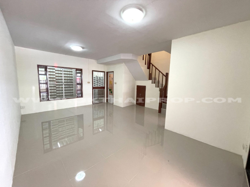 ทาวน์เฮ้าส์ หมู่บ้านพฤกษา14B ถ.วัดลาดปลาดุก บางบัวทอง