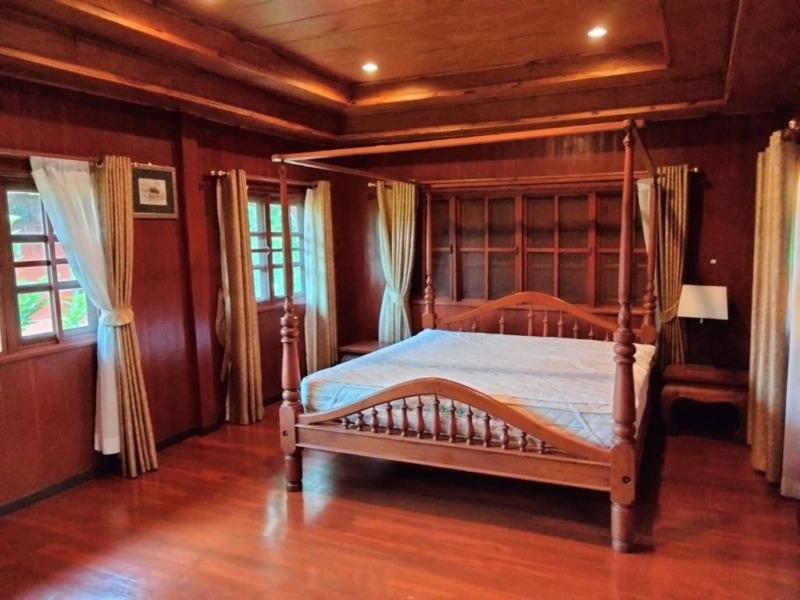 Hot DEAL!! Thai-Style Pool Villa in a Prime Location Thalang, Phuket Close to the Beach and Major Shopping Malls