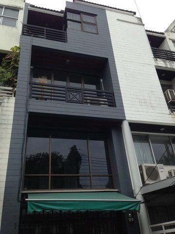 ให้เช่า โฮมออฟฟิศ 4 ชั้น ย่านทาวน์อินทาวน์ ลาดพร้าว วังทองหลาง