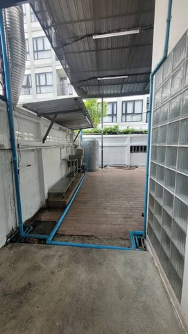 ให้เช่าทาวน์เฮ้าส์ 3 ชั้น ซอย 20 มิถุนา หน้าบ้านไม่ติดหน้าบ้านใคร ใกล้ MRT สุทธิสาร