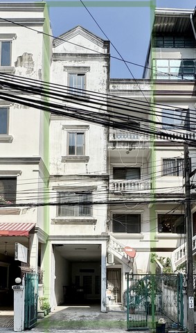 ขายทาวน์โฮม4.5ชั้น 35 ตร.ว. ย่านสุุขมวิท71ซอยปรีดีพนมยงค์ 14 ใกล้ทางด่วนBTSพระโขนง