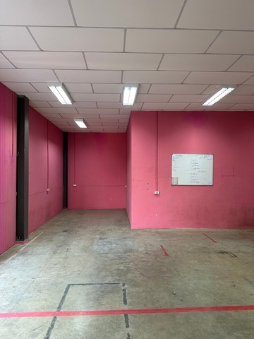 ให้เช่าโกดังมีออฟฟิต Facility ซอยสายไหม 35 ทำเลดี เดินทางสะดวก เหมาะสำหรับเก็บสินค้า กระจายสินค้า ทำออฟฟิศ ทำโรงงาน