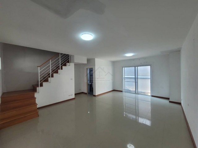 ให้เช่าทาวน์โฮม 2 ชั้น 3 ห้องนอน โครงการเดอะทรัสต์ ทาวน์ วงแหวน-ลำลูกกา ใกล้บิ๊กซี โลตัสลำลูกกา
