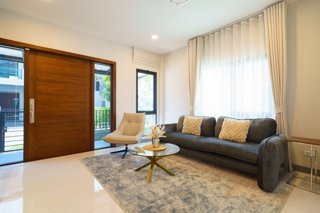รหัสC6698 ให้เช่าบ้านเดี่ยวโครงการ The City Bangna (โครงการใหม่) ตกแต่งครบพร้อมอยู่ full furnished