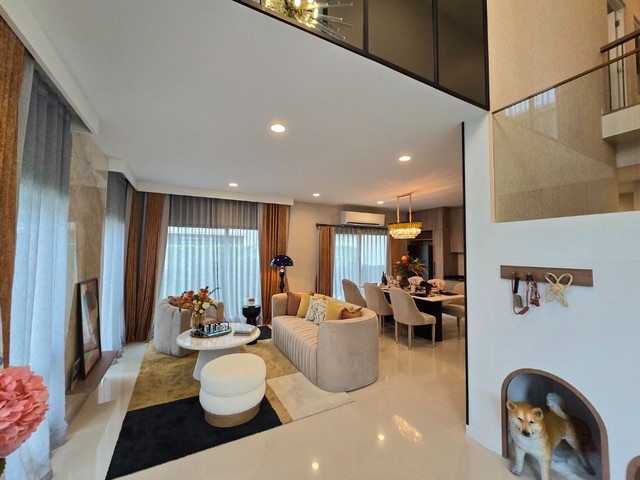 รหัสC6718 ให้เช่าบ้านเดี่ยว 2ชั้น หมู่บ้านบุราสิริ กรุงเพทกรีฑา บ้านตกแต่งหรู เฟอร์นิเจอร์ครบทั้งหลัง