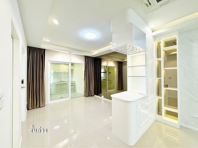 ขายทาวโฮม3ชั้น เฉลิมพระเกียรติ ร. 9 แขวงดอกไม้ เขตประเวศ หลังมุม บ้านกลางเมืองสวนหลวง