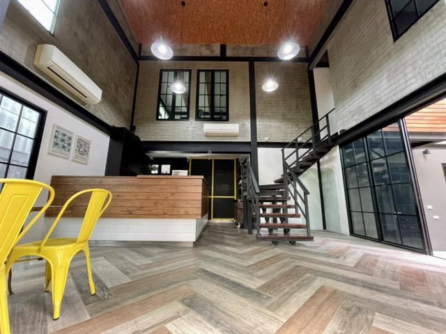 อาคารสำนักงาน สไตล์โมเดิร์นลอฟท์มีพื้นที่สวน ซอยบางรักน้อย นนทบุรี ราชพฤกษ์