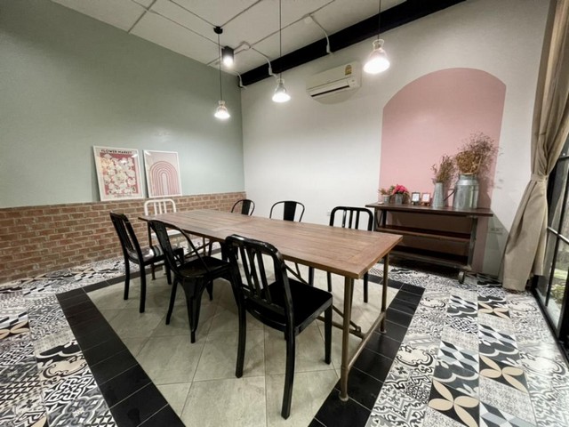 อาคารสำนักงาน สไตล์โมเดิร์นลอฟท์มีพื้นที่สวน ซอยบางรักน้อย นนทบุรี ราชพฤกษ์